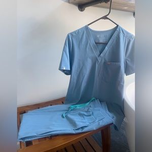 Women's Figs Scrub Set, S Top, XS bottoms